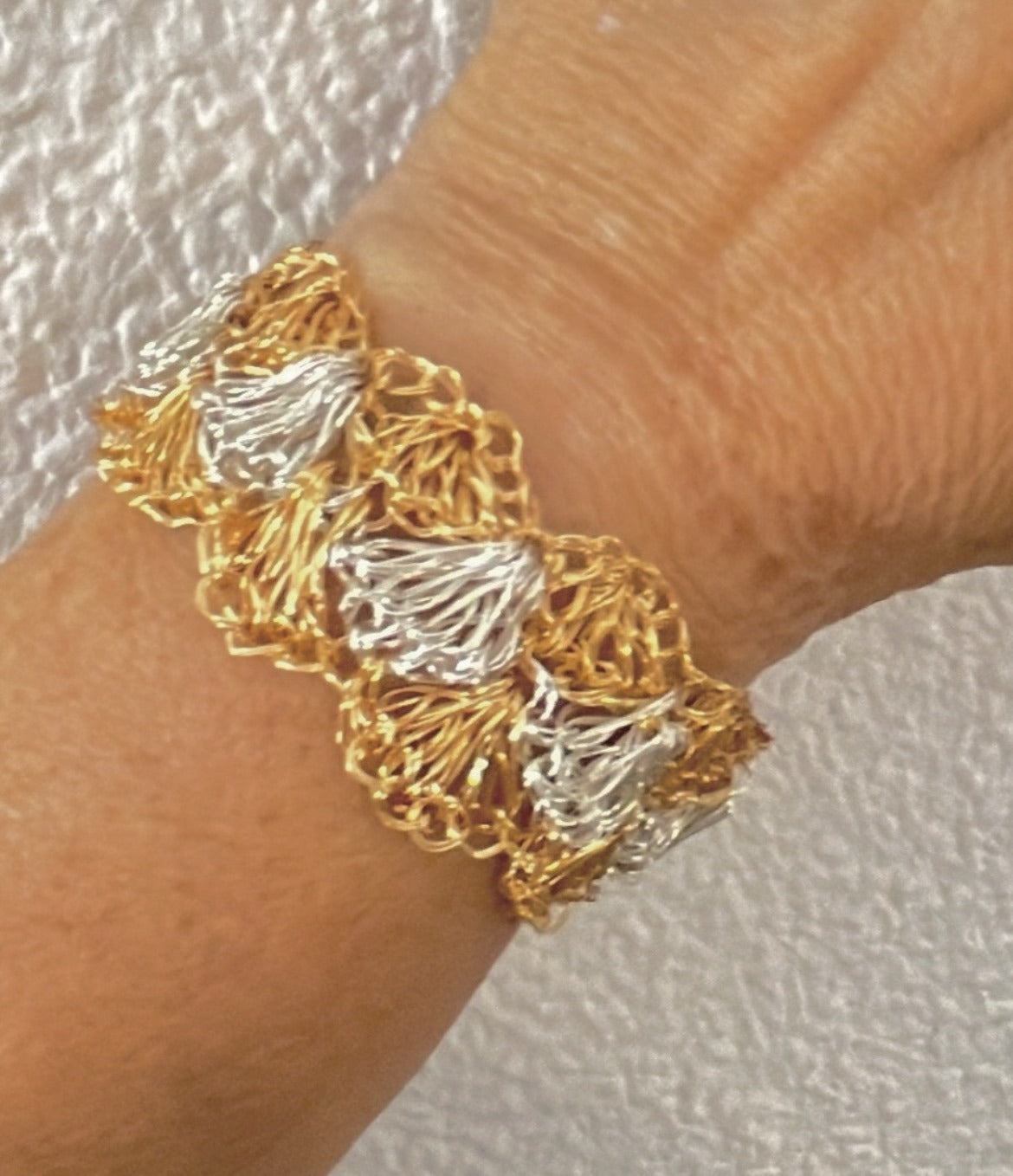 Espigas Doradas - Brazalete tejido